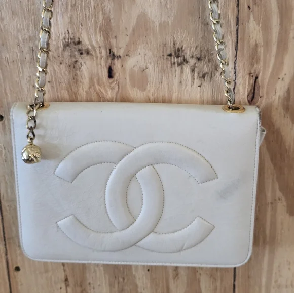 Chanel Leather Crossbody Bag Women 7x10 White Gold - Picture 4 of 15